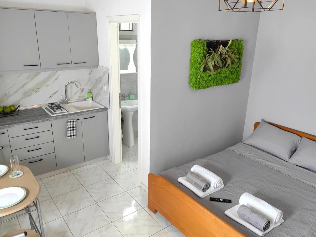 Anthos Rooms Vrasna Esterno foto